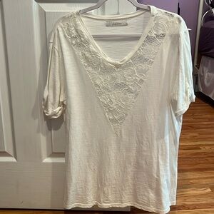 Dreamers white v-neck